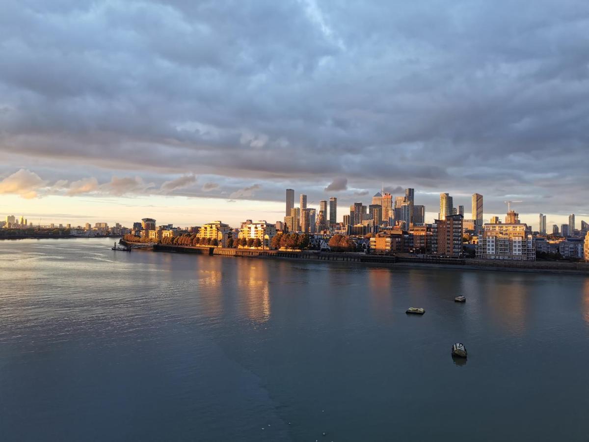 Homestay Room With Stunning Thames River View Londres Exterior foto