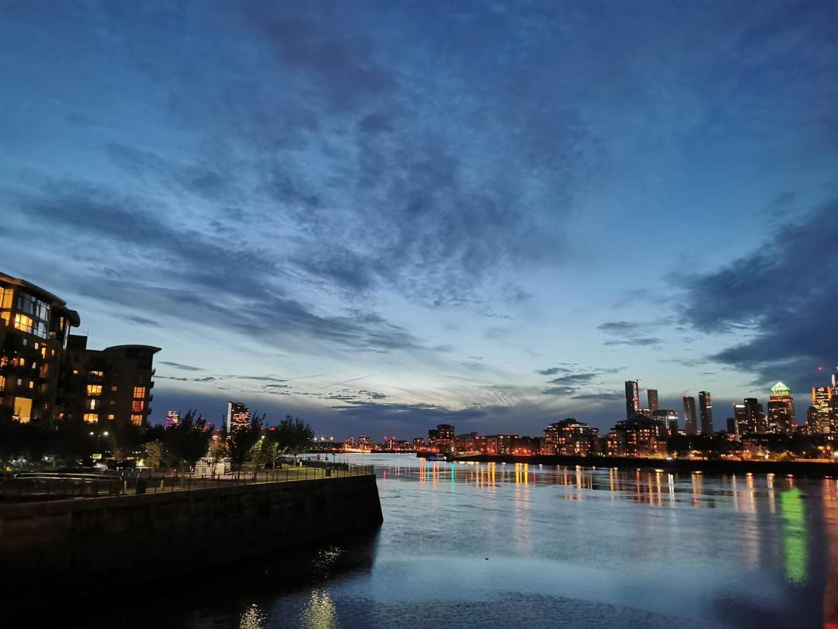 Homestay Room With Stunning Thames River View Londres Exterior foto